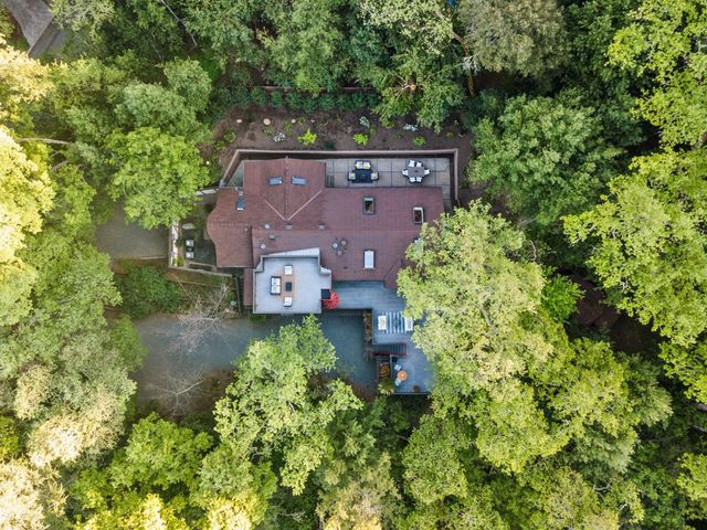 176 Los Trancos Circle, Portola Valley, CA 94028