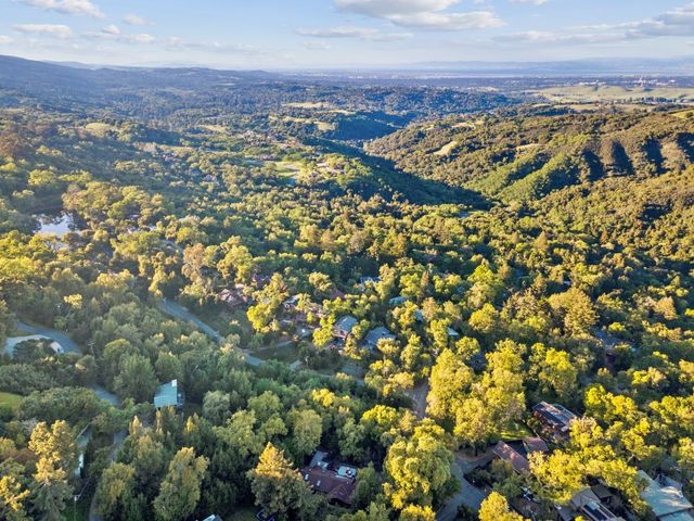 176 Los Trancos Circle, Portola Valley, CA 94028