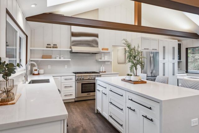 176 Los Trancos Circle, Portola Valley, CA 94028