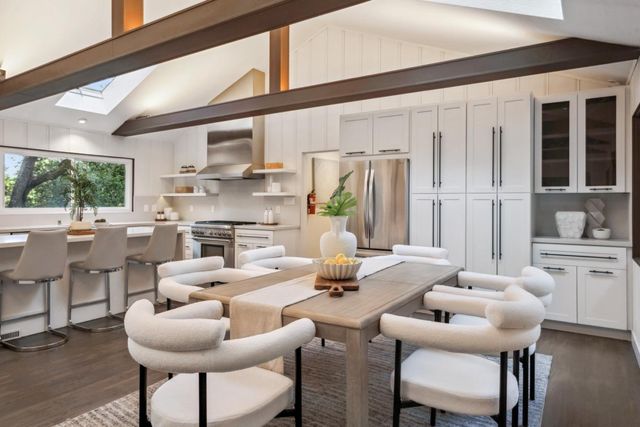 176 Los Trancos Circle, Portola Valley, CA 94028