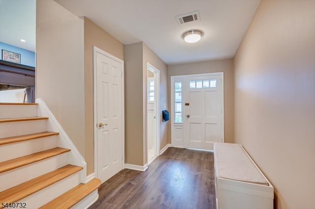 2300 Desisto Dr, Rahway City, NJ 07065