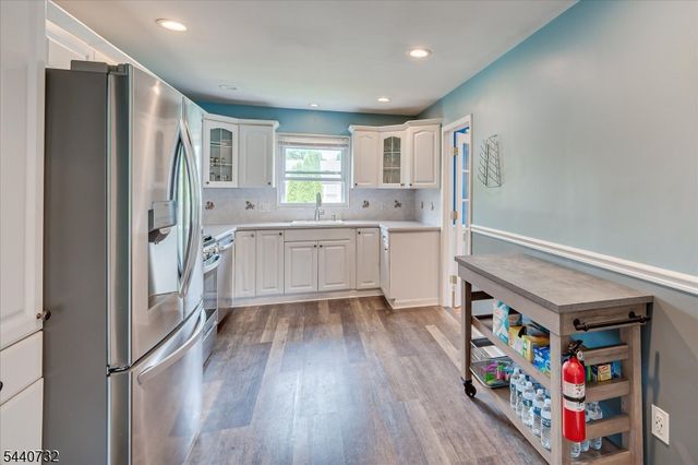 2300 Desisto Dr, Rahway City, NJ 07065