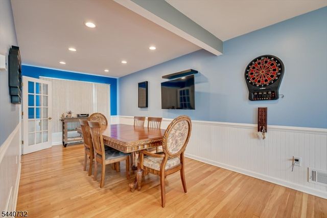 2300 Desisto Dr, Rahway City, NJ 07065
