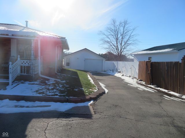 413 E State Road 28, Alexandria, IN 46001