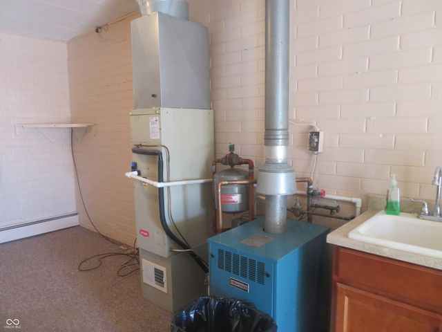 413 E State Road 28, Alexandria, IN 46001