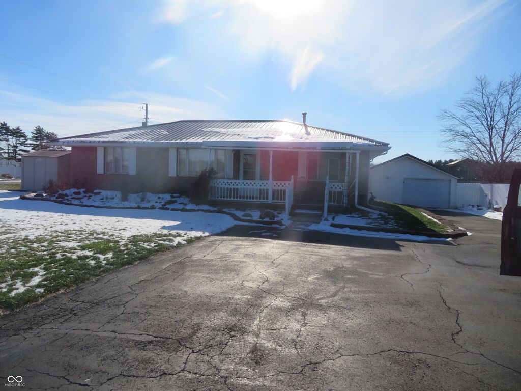 413 E State Road 28, Alexandria, IN 46001