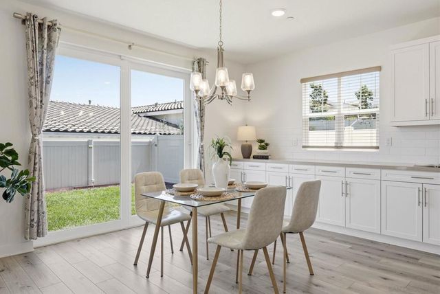 9111 W Bluff Place, Santee, CA 92071