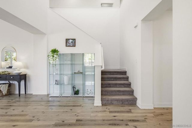 9111 W Bluff Place, Santee, CA 92071