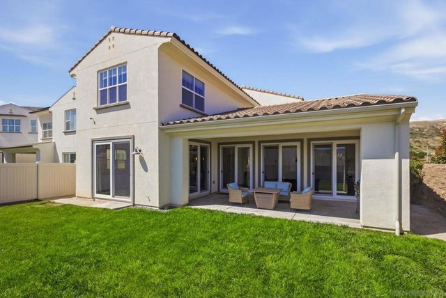 9111 W Bluff Place, Santee, CA 92071