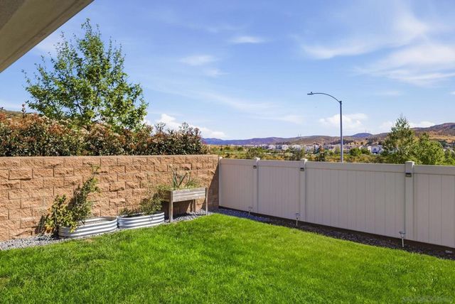 9111 W Bluff Place, Santee, CA 92071