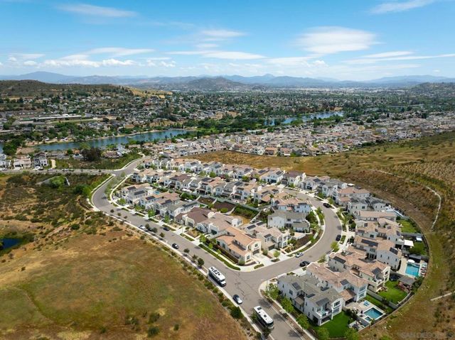 9111 W Bluff Place, Santee, CA 92071