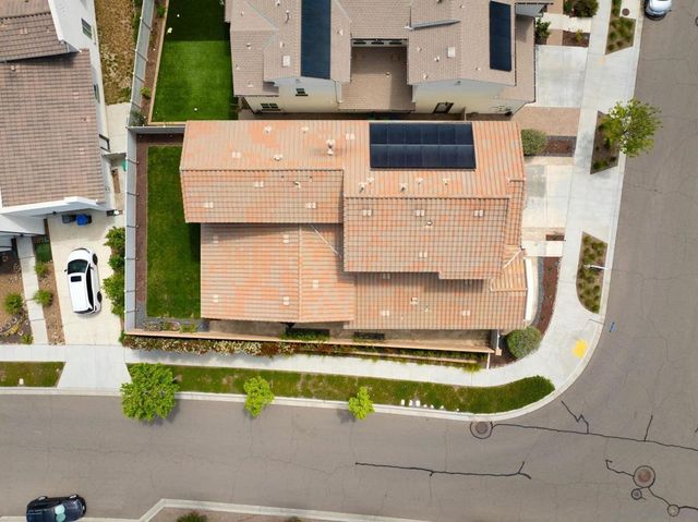 9111 W Bluff Place, Santee, CA 92071