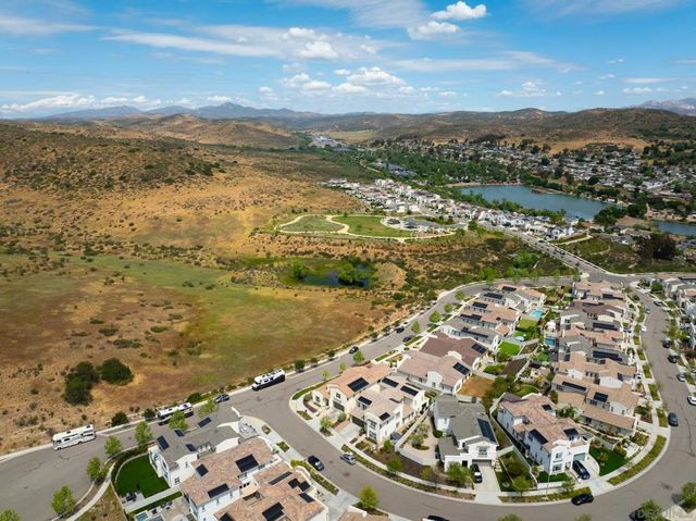 9111 W Bluff Place, Santee, CA 92071