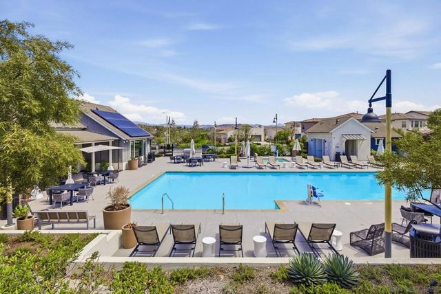 9111 W Bluff Place, Santee, CA 92071