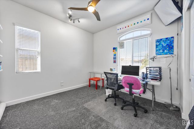 9015 Claro De Luna Drive, Bakersfield, CA 93314