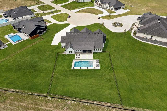 12532 Bella Crossing Drive, Fort Worth, TX 76126