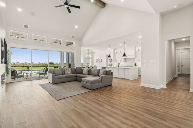12532 Bella Crossing Drive, Fort Worth, TX 76126