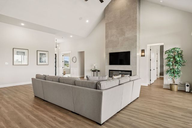 12532 Bella Crossing Drive, Fort Worth, TX 76126
