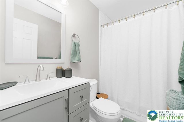 126 Evergreen Drive, Lehman Twp, PA 18324