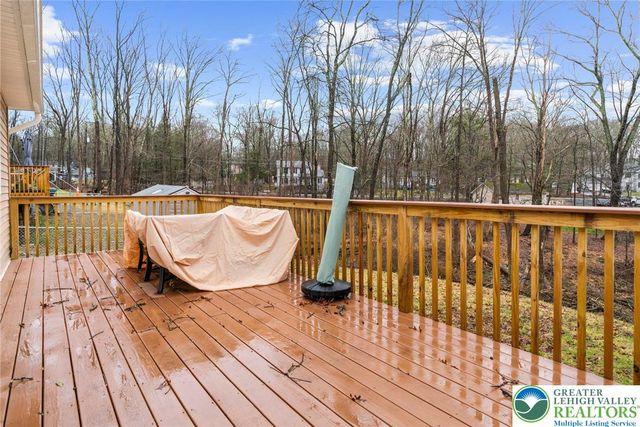 126 Evergreen Drive, Lehman Twp, PA 18324