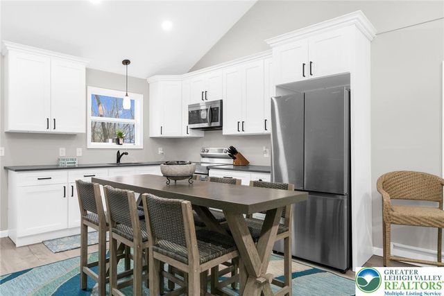 126 Evergreen Drive, Lehman Twp, PA 18324