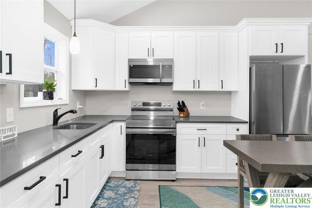 126 Evergreen Drive, Lehman Twp, PA 18324