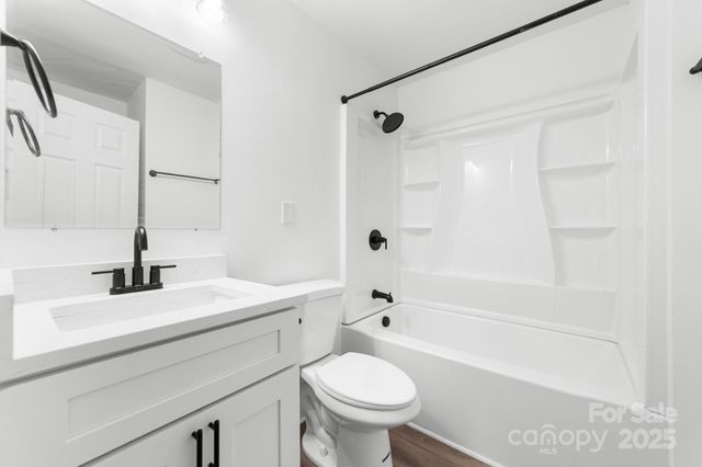 317 E Louisiana Avenue, Bessemer City, NC 28016