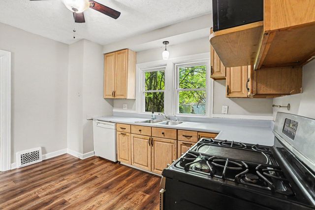 2814 S Rose Street, Kalamazoo, MI 49001