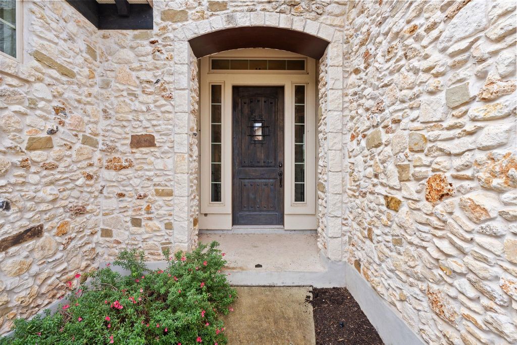 106 Gemstone, Horseshoe Bay, TX 78657