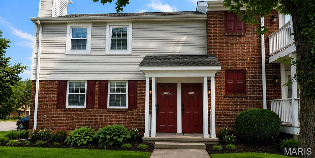 8804 Eager Road, St Louis, MO 63144