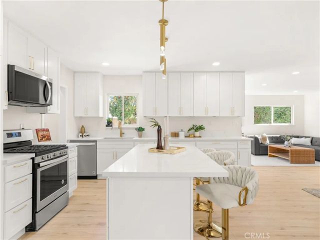 1060 Tropicana, La Habra, CA 90631