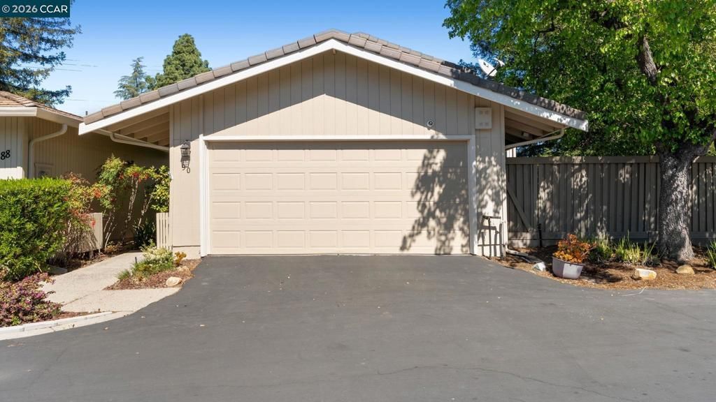 Image 1 of property listing at 90 Rolling Green Cir, Pleasant Hill, CA 94523