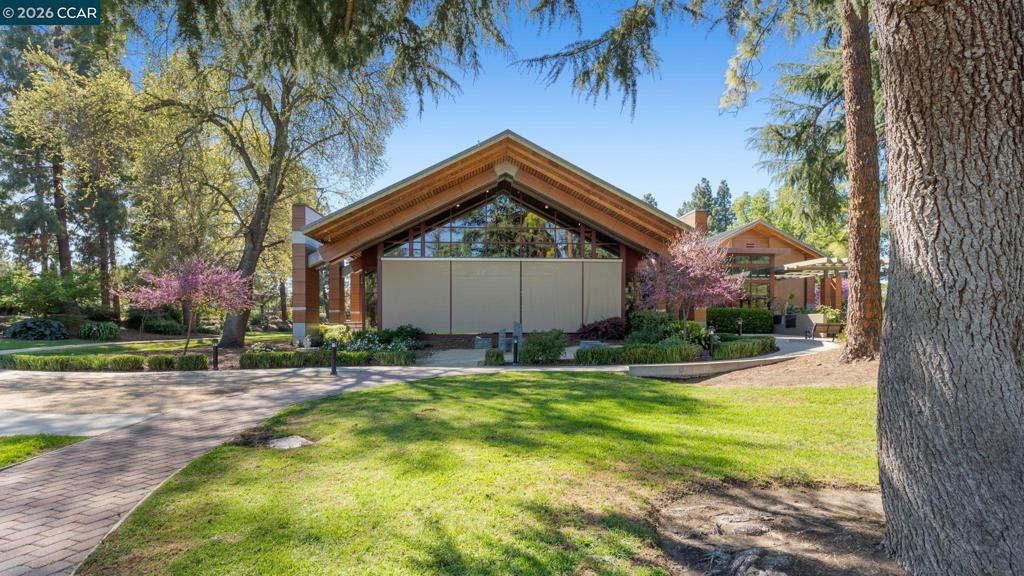 Image 48 of property listing at 90 Rolling Green Cir, Pleasant Hill, CA 94523