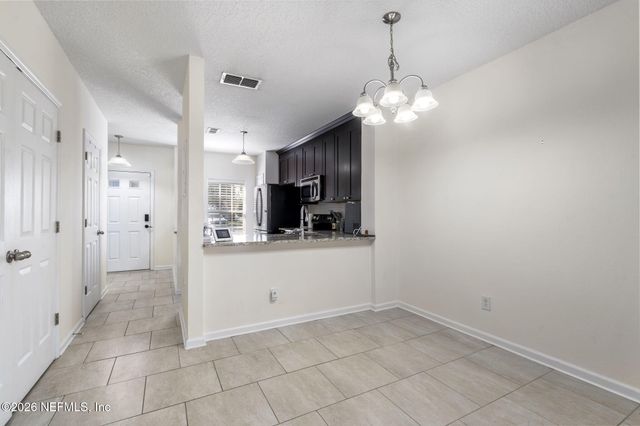 12311 KENSINGTON LAKES Drive 2806, Jacksonville, FL 32246