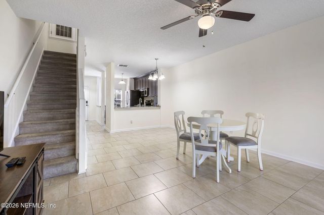 12311 KENSINGTON LAKES Drive 2806, Jacksonville, FL 32246