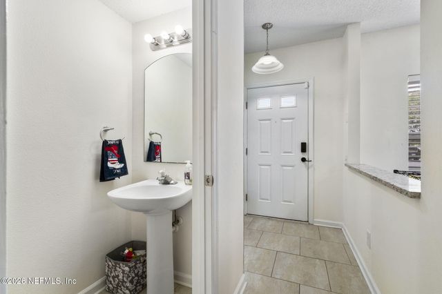 12311 KENSINGTON LAKES Drive 2806, Jacksonville, FL 32246