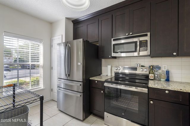 12311 KENSINGTON LAKES Drive 2806, Jacksonville, FL 32246