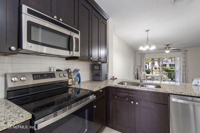 12311 KENSINGTON LAKES Drive 2806, Jacksonville, FL 32246