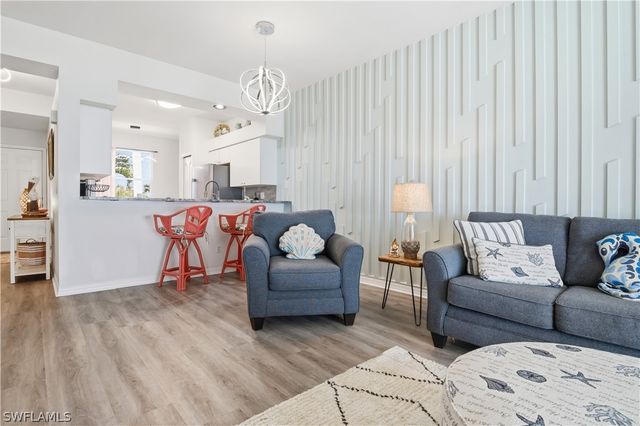 8076 Queen Palm LN 424, Fort Myers, FL 33966