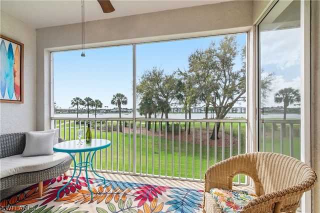 8076 Queen Palm LN 424, Fort Myers, FL 33966