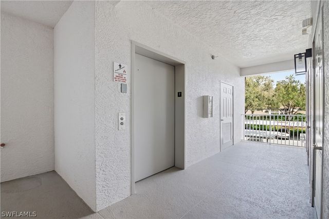 8076 Queen Palm LN 424, Fort Myers, FL 33966