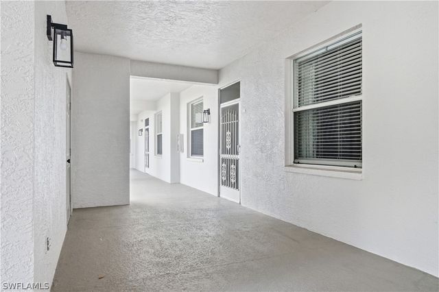 8076 Queen Palm LN 424, Fort Myers, FL 33966