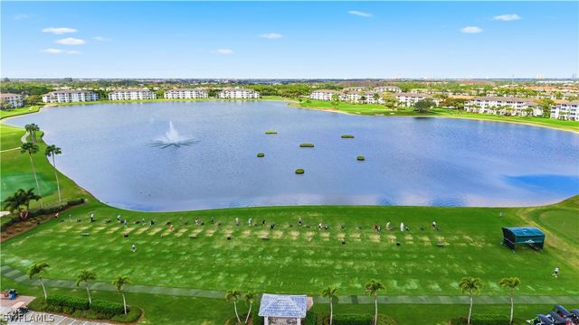 8076 Queen Palm LN 424, Fort Myers, FL 33966