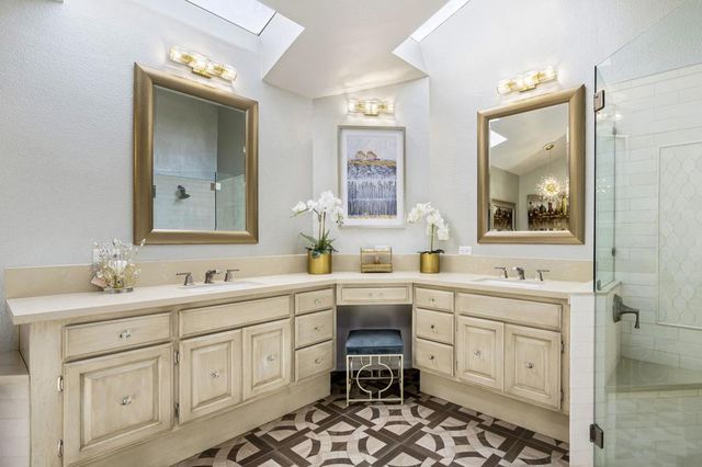 202 Green Mountain Drive, Palm Desert, CA 92211