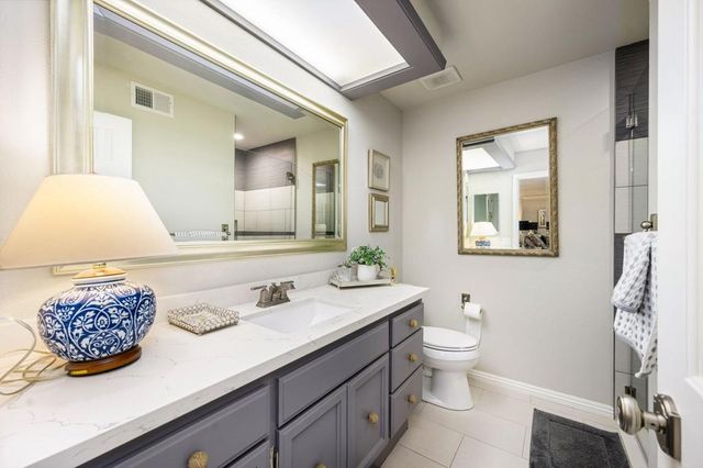 202 Green Mountain Drive, Palm Desert, CA 92211