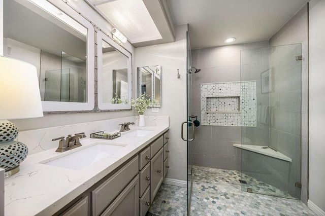 202 Green Mountain Drive, Palm Desert, CA 92211