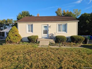 18391 Masonic, Fraser, MI 48026