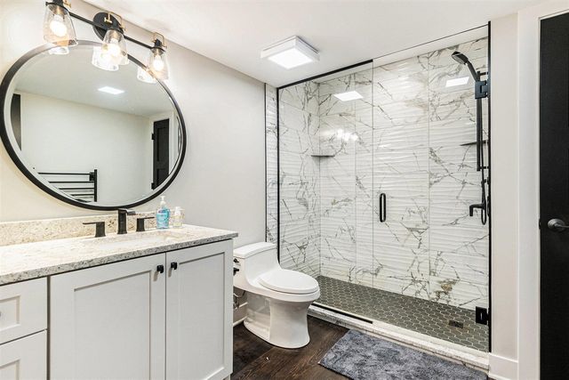 7505 S Lakeshore Drive, Pentwater, MI 49449