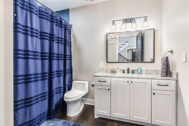 7505 S Lakeshore Drive, Pentwater, MI 49449