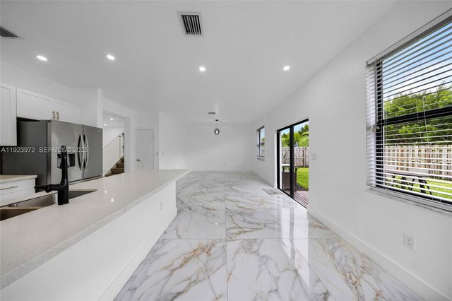 268 NE 210th Way, Miami, FL 33179